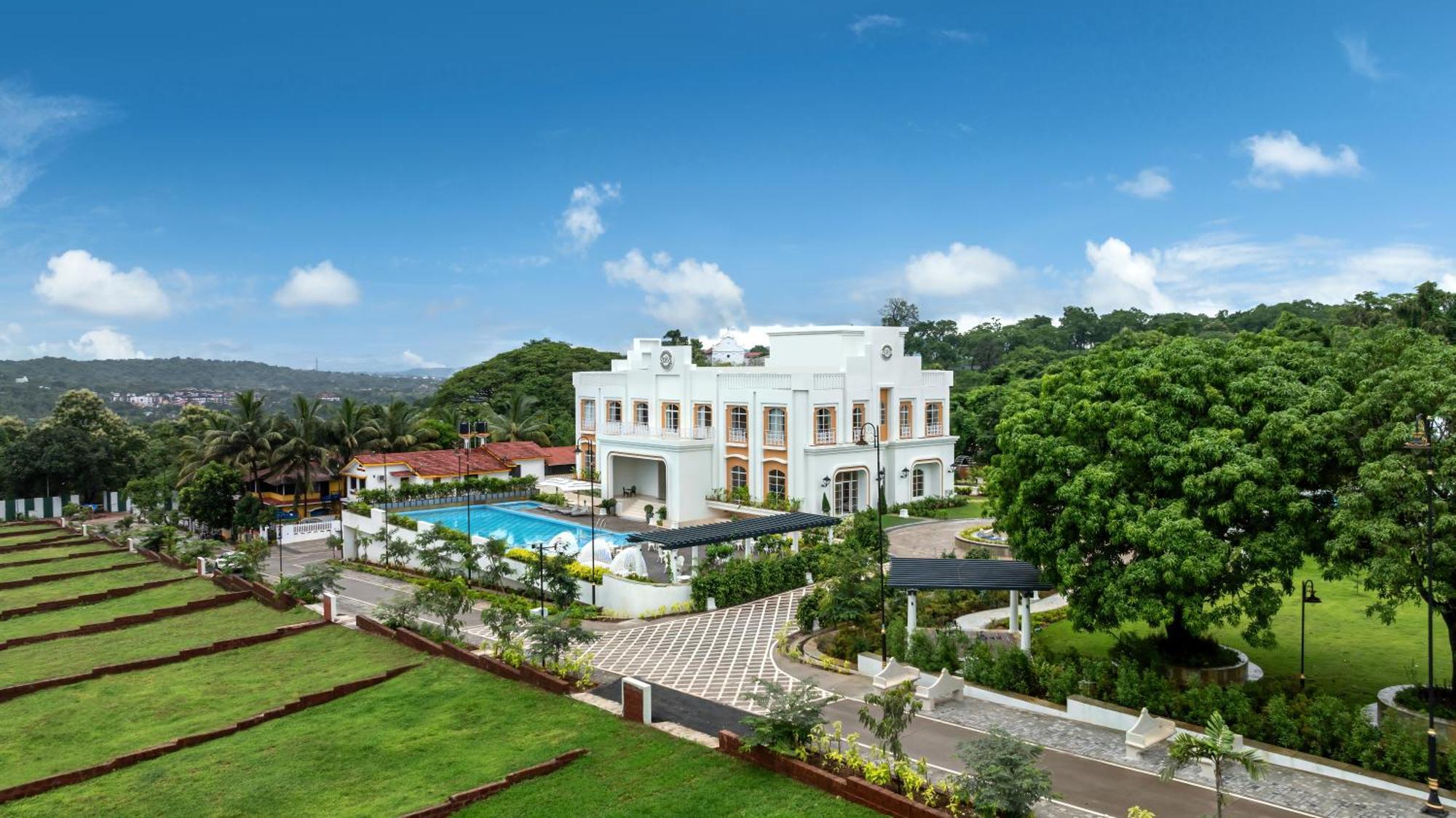 Imperial Goa Hotel Old Goa Bagian luar foto