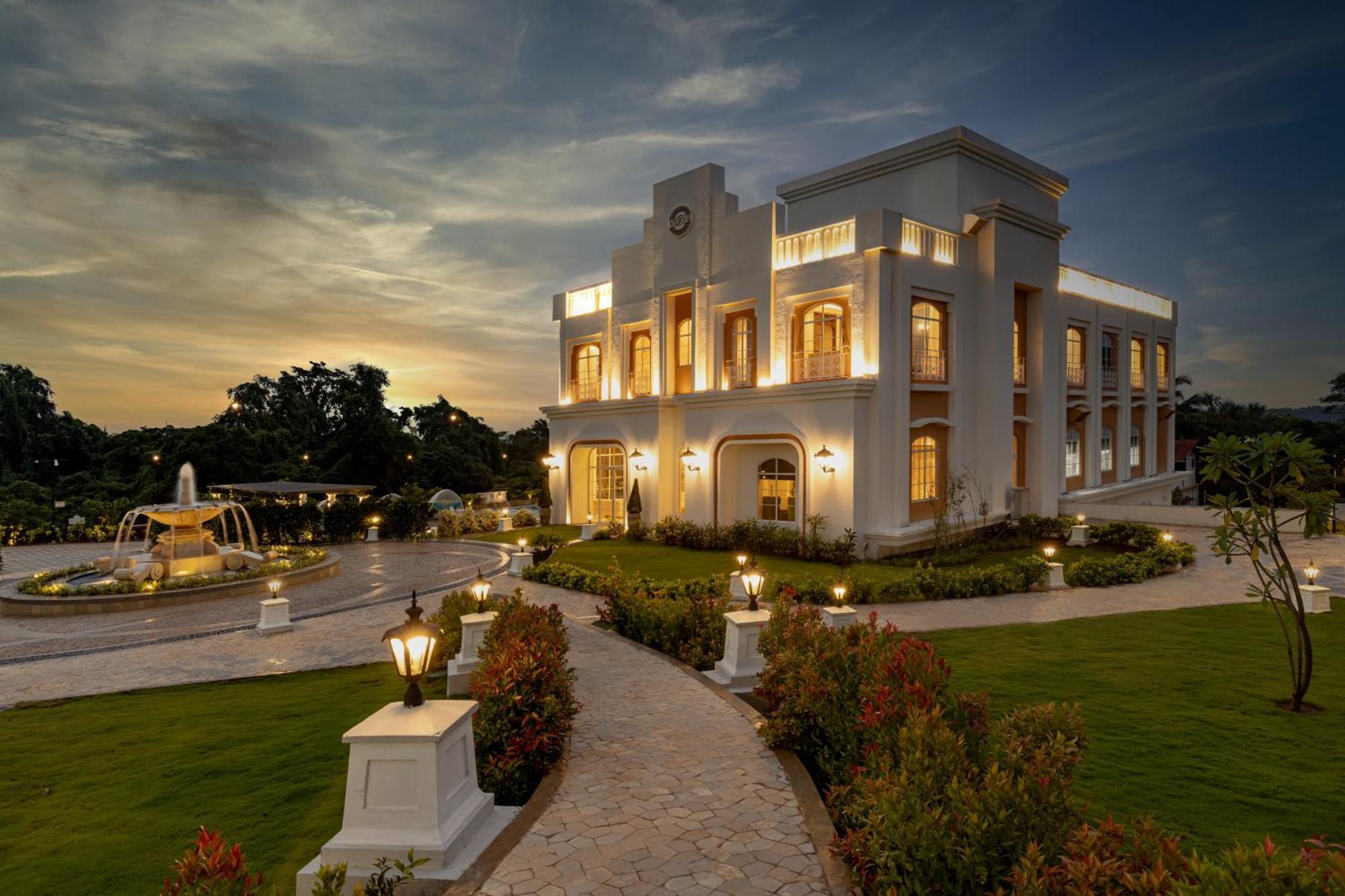 Imperial Goa Hotel Old Goa Bagian luar foto