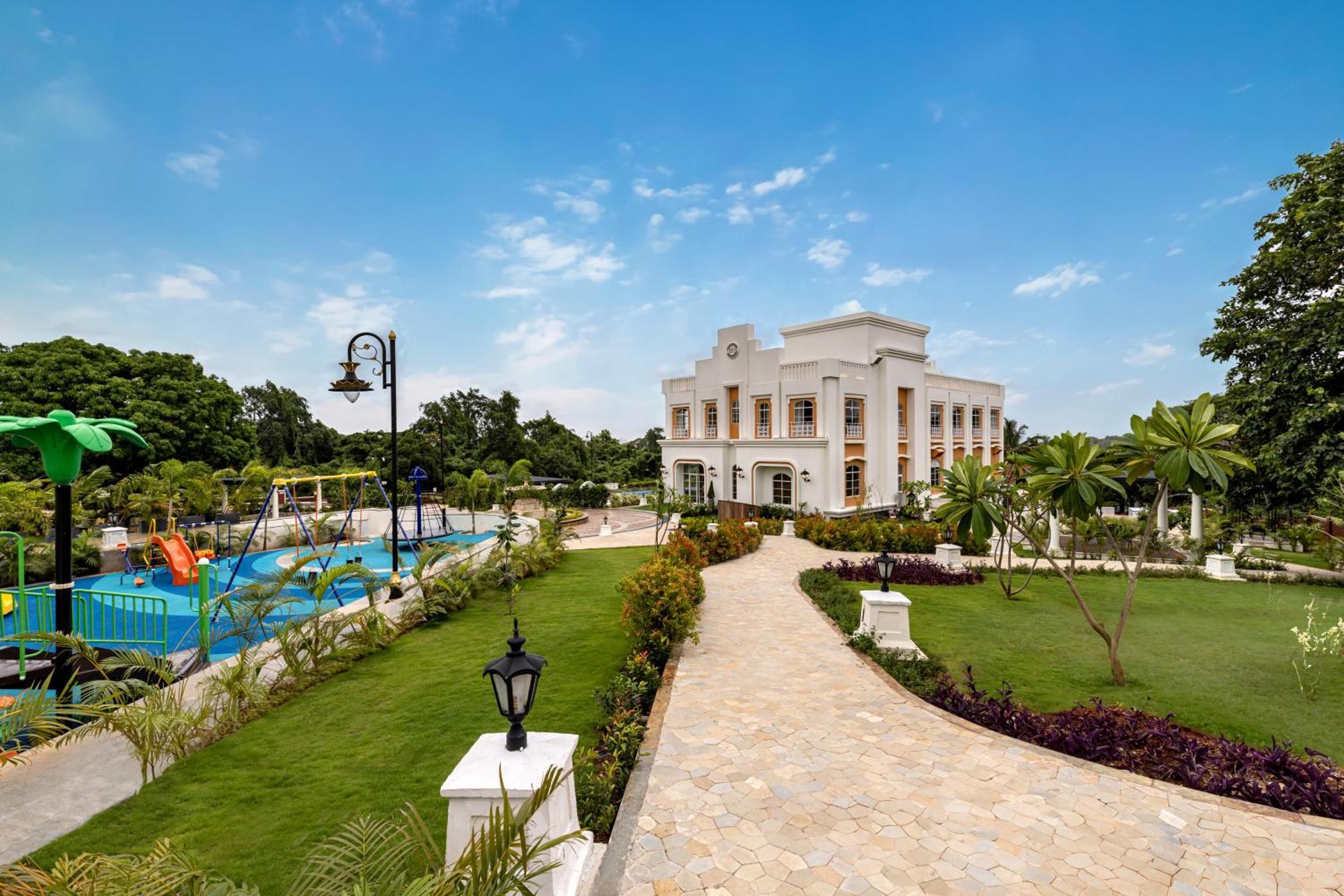 Imperial Goa Hotel Old Goa Bagian luar foto