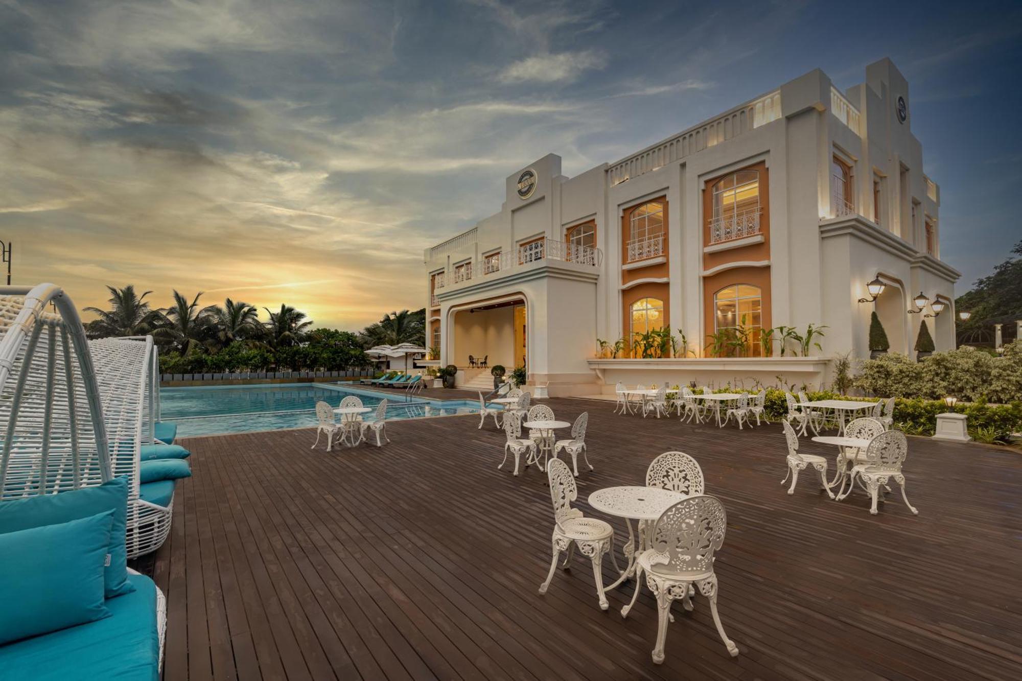 Imperial Goa Hotel Old Goa Bagian luar foto